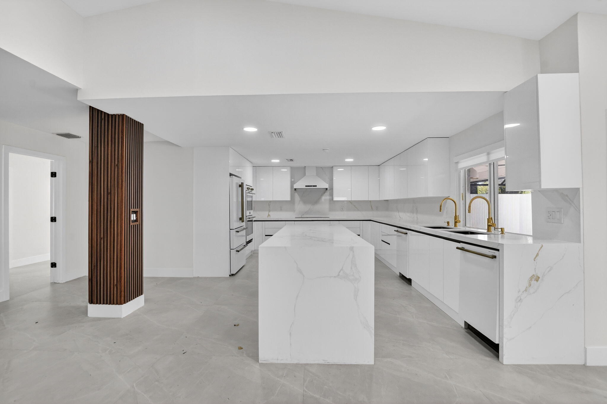 DEL MAR VILLAGE - Residential