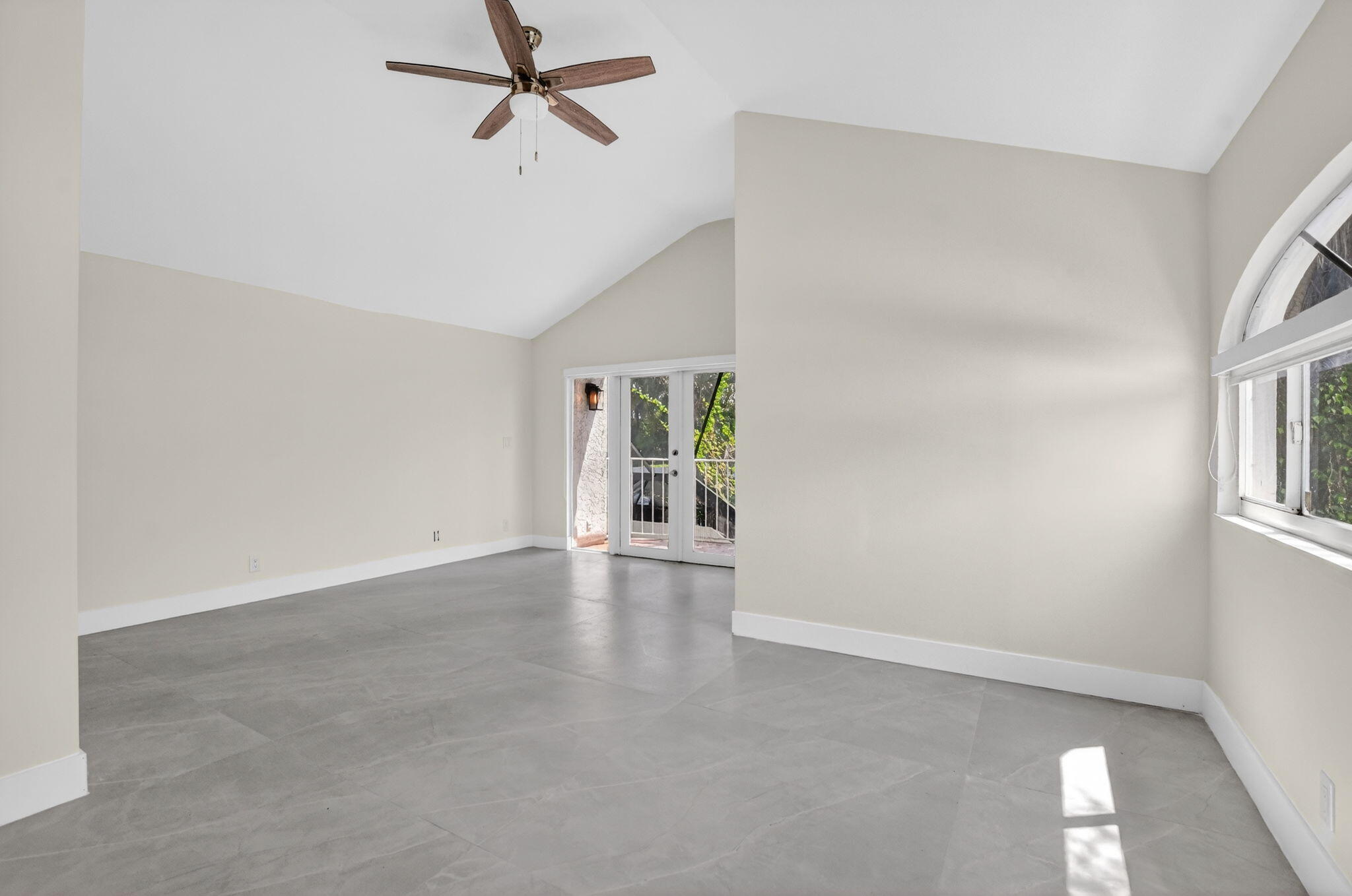 DEL MAR VILLAGE - Residential