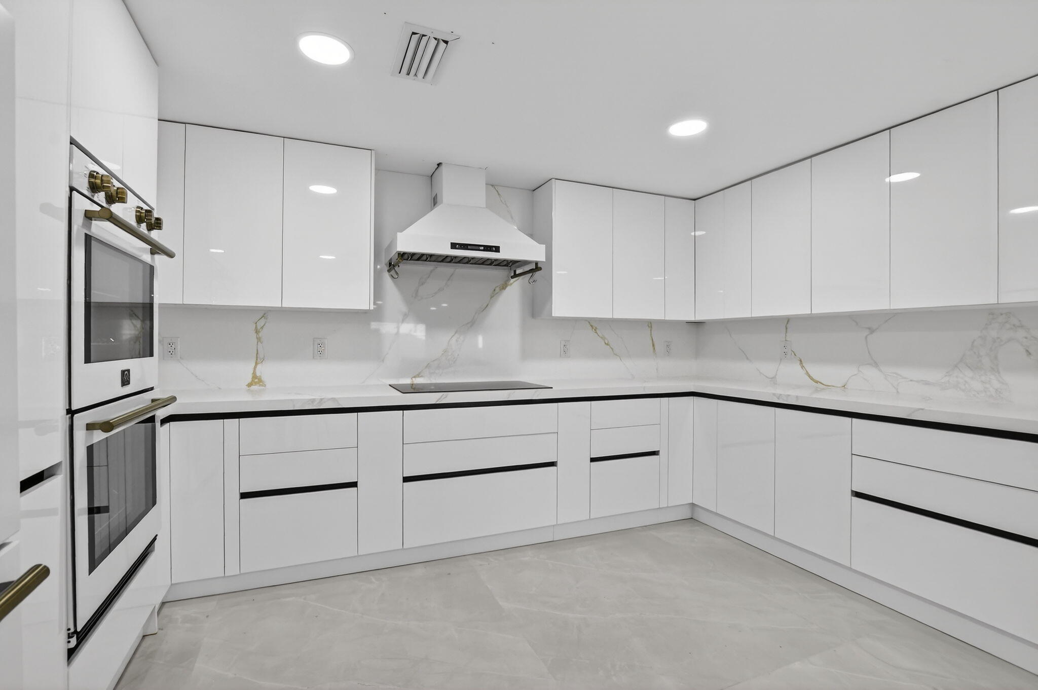 DEL MAR VILLAGE - Residential