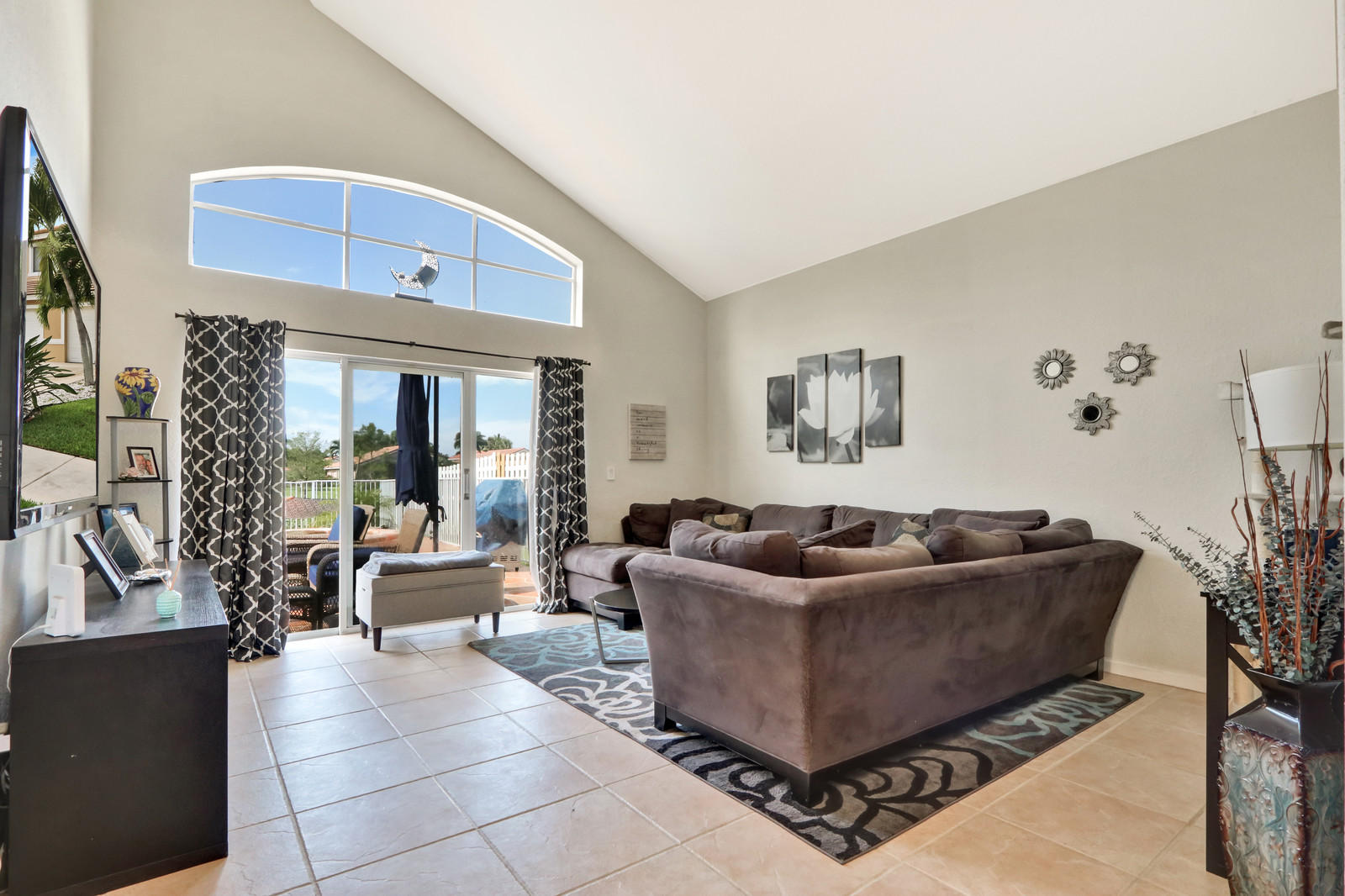 WINSTON TRAILS PAR 16 - Residential