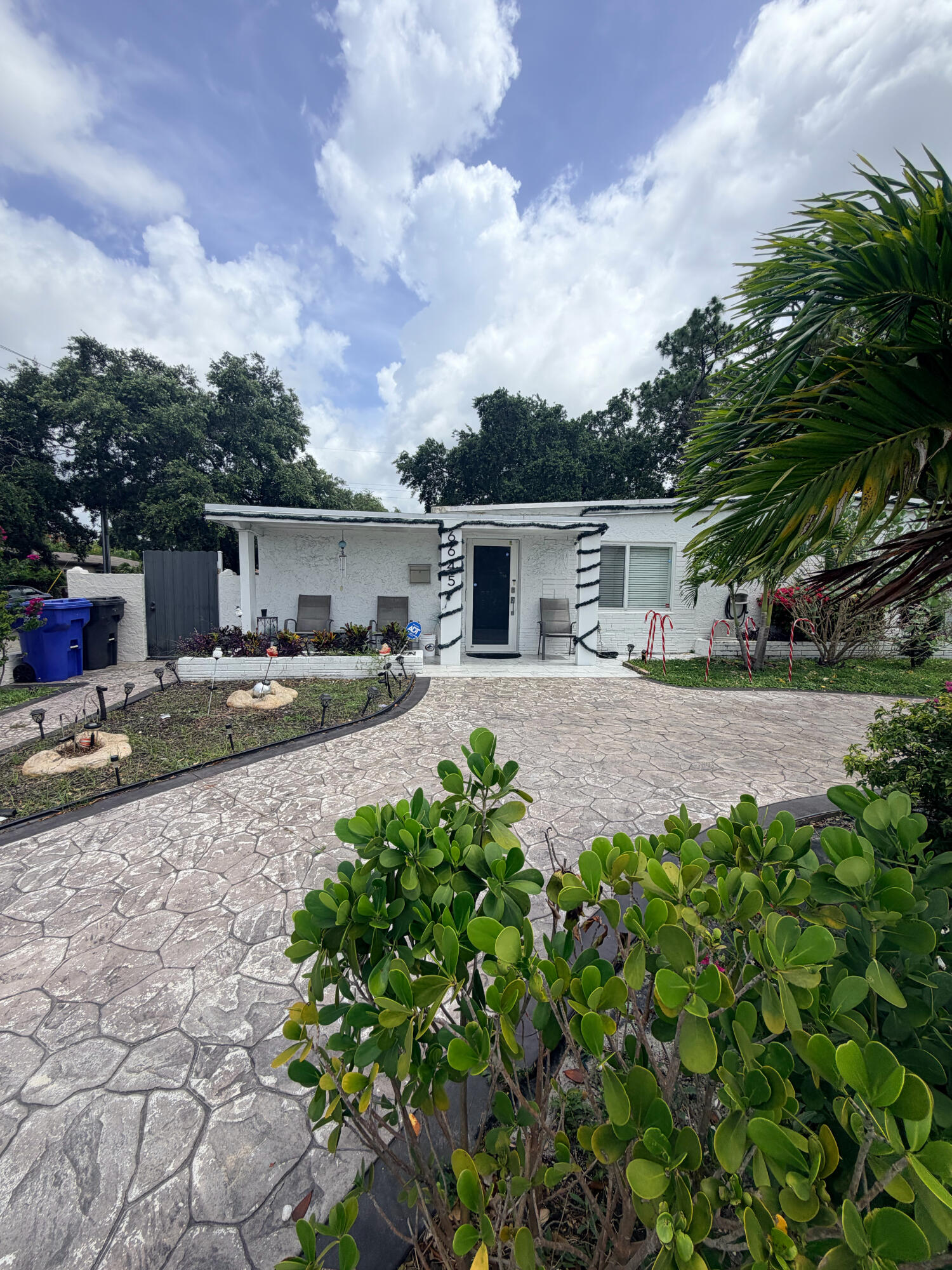 6645 Sheridan Street, Hollywood FL 33024