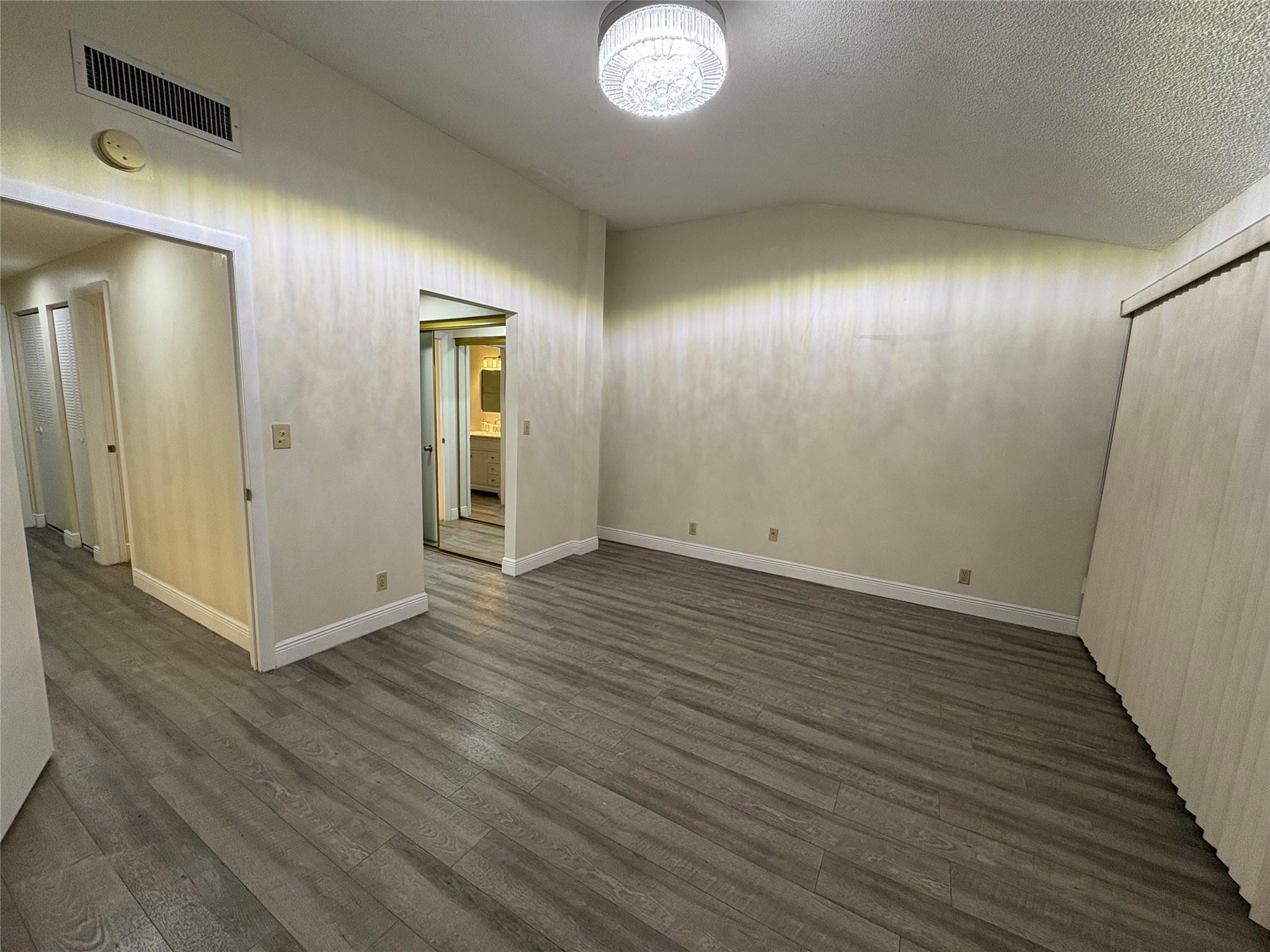 PARK PLAZA TOWNHOUSE COND - Residential Lease