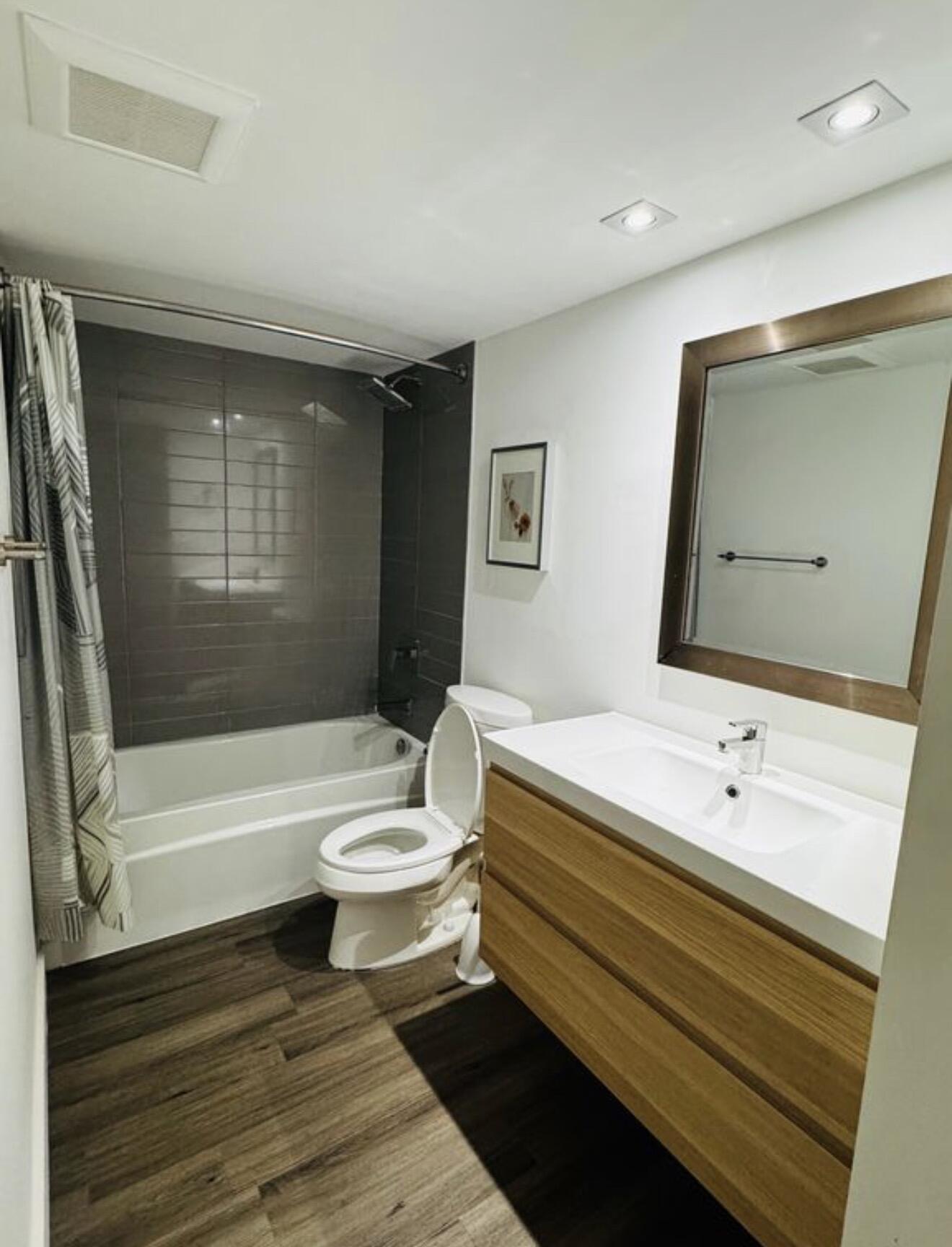 Oakwood lakes  Condo - Residential Lease