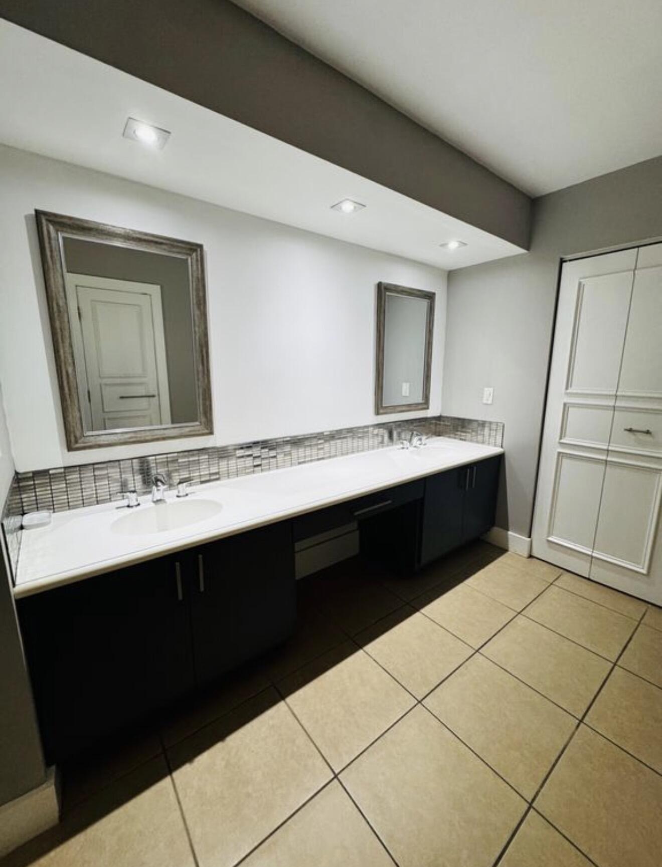 Oakwood lakes  Condo - Residential Lease