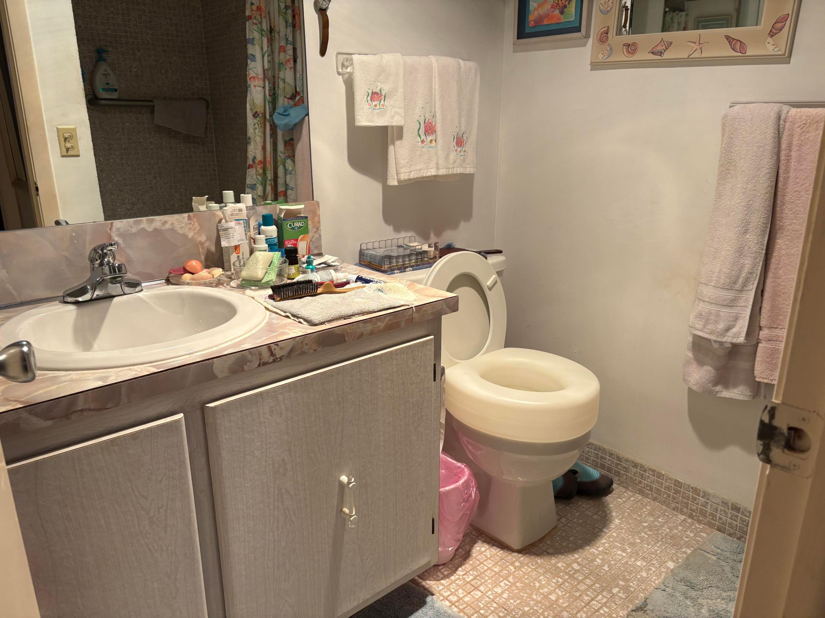 KINGS POINT - Residential