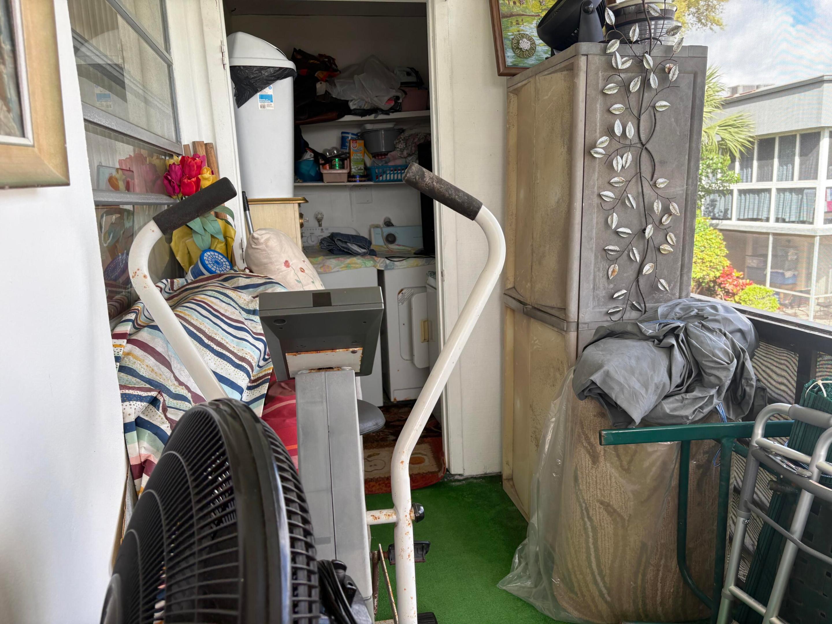 KINGS POINT - Residential