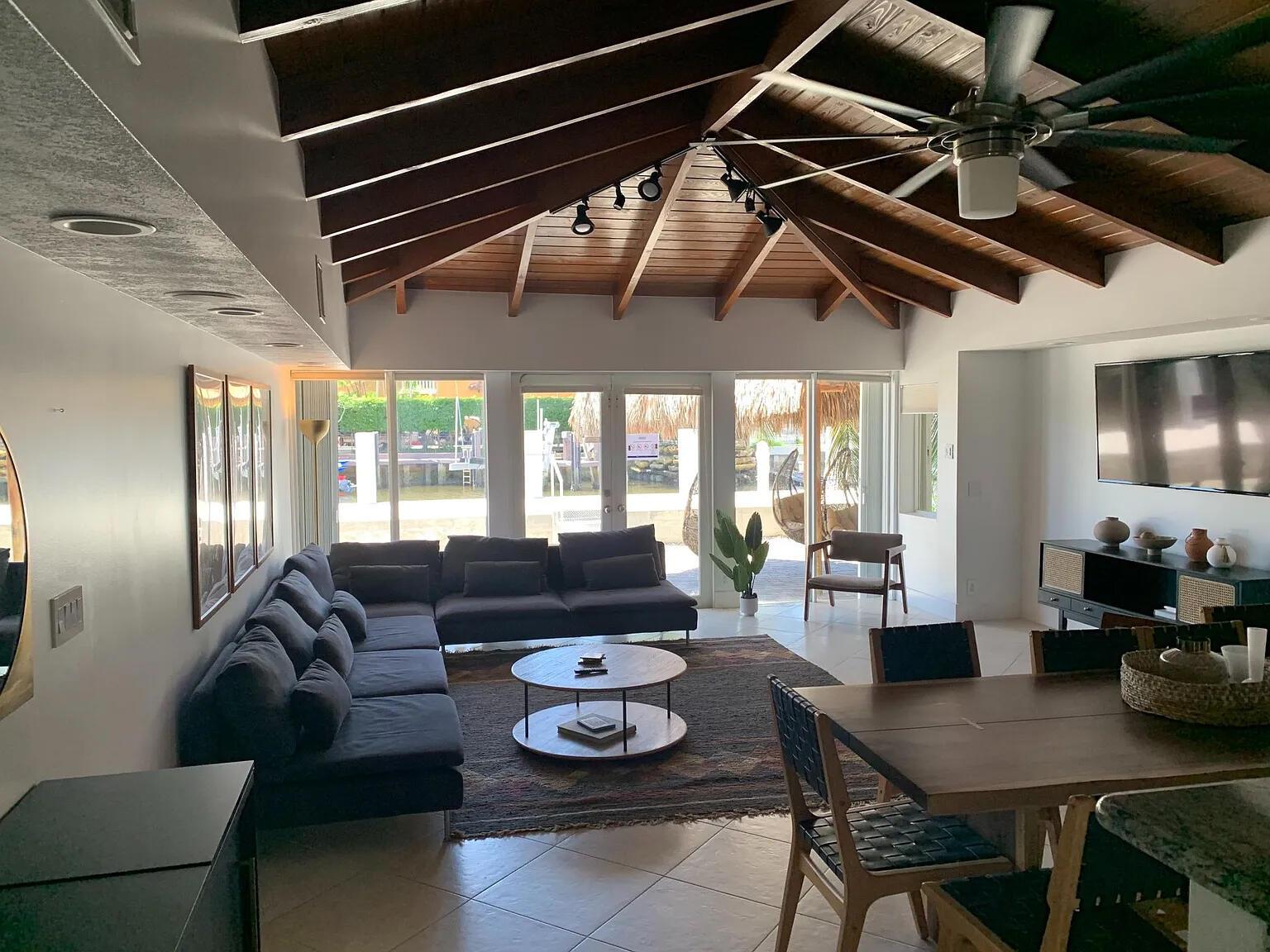 RIO VISTA ISLES - Residential