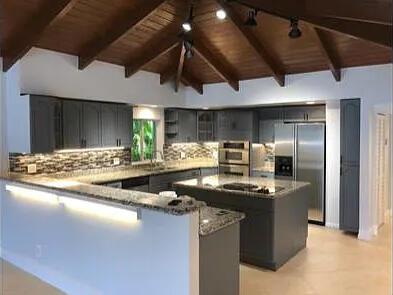 RIO VISTA ISLES - Residential