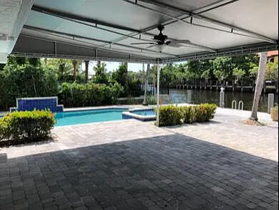 RIO VISTA ISLES - Residential