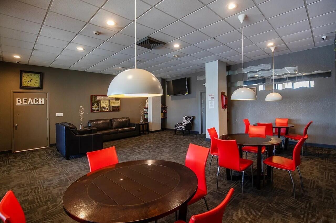 COASTAL TOWERS CONDO - Residential Lease