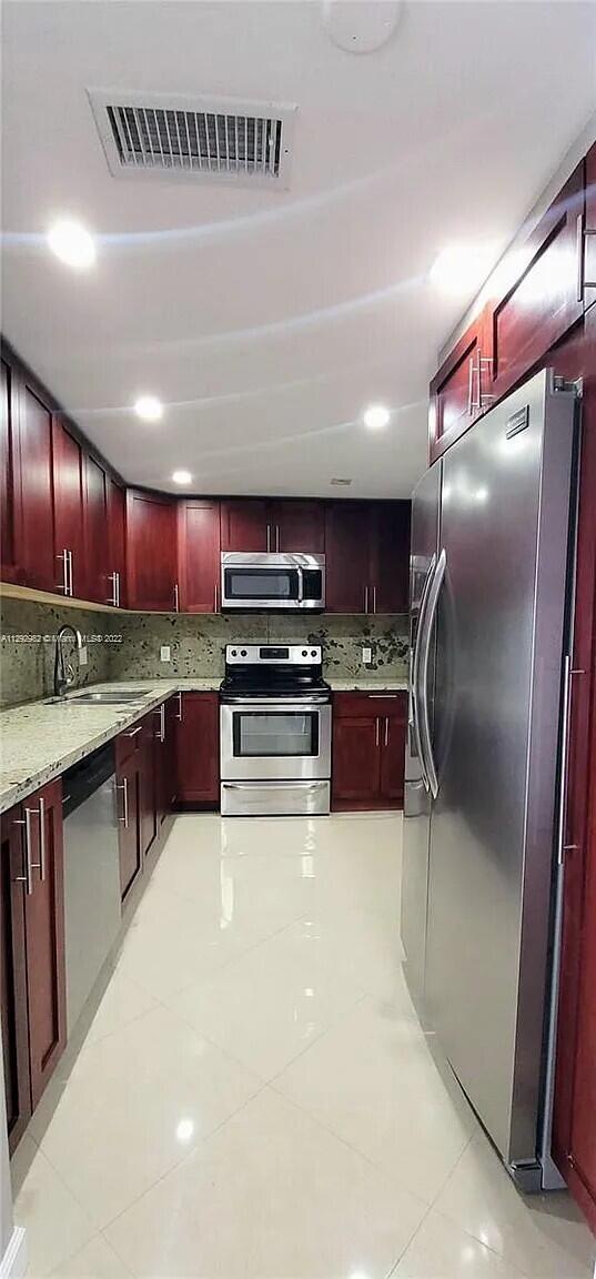 COASTAL TOWERS CONDO - Residential Lease