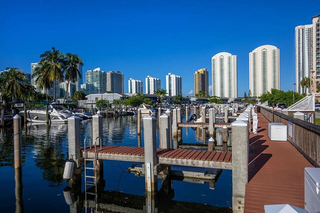 COASTAL TOWERS CONDO - Residential Lease