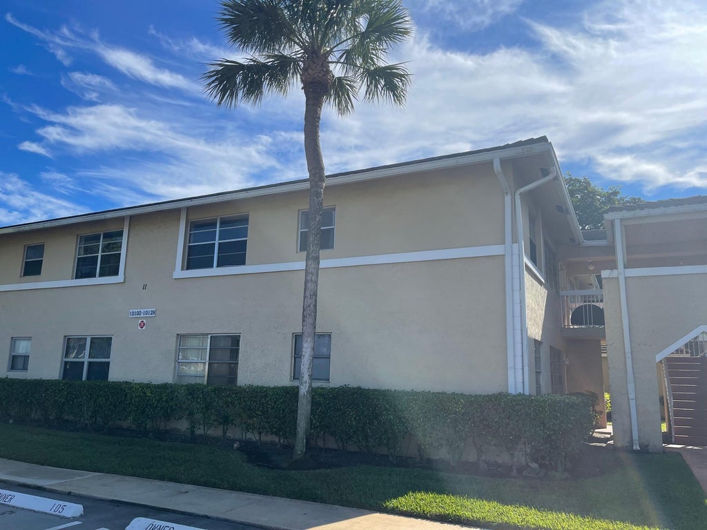 Photo of 10128 TWIN LAKES Drive #11-H, Coral Springs, FL 33071 (MLS # B26093753)
