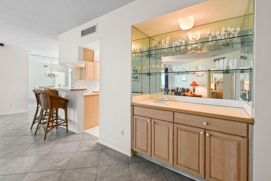 REGENCY ISLAND DUNES - Residential