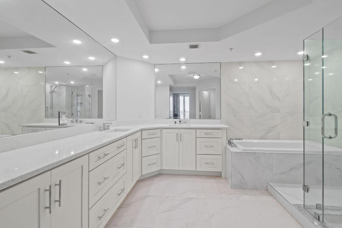 REGENCY ISLAND DUNES - Residential