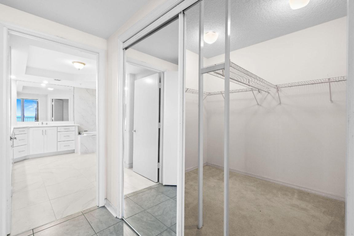 REGENCY ISLAND DUNES - Residential