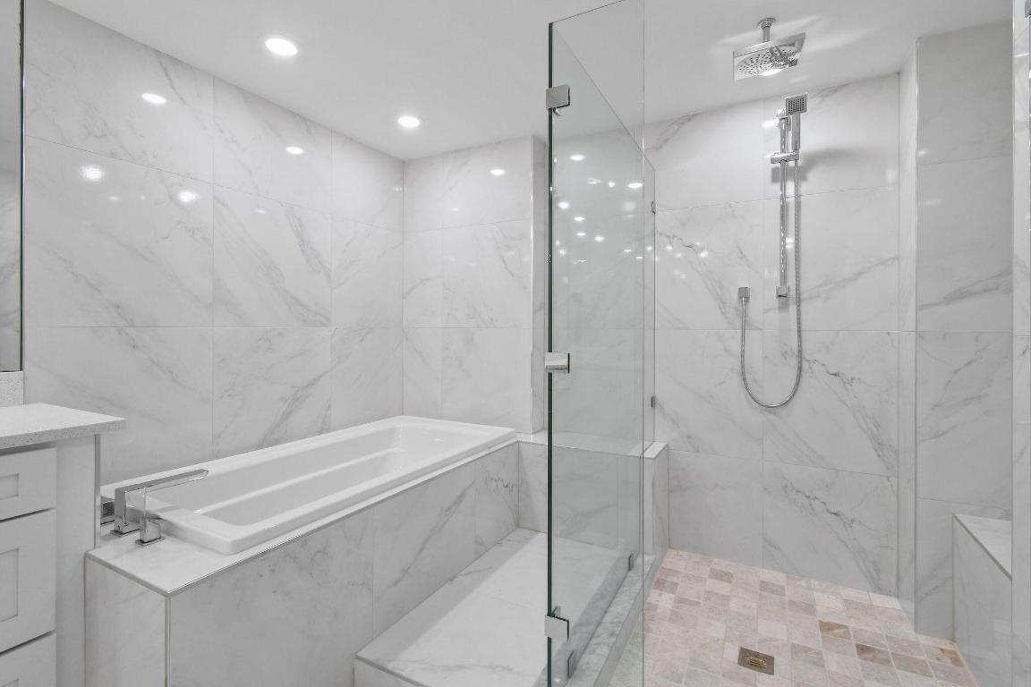 REGENCY ISLAND DUNES - Residential