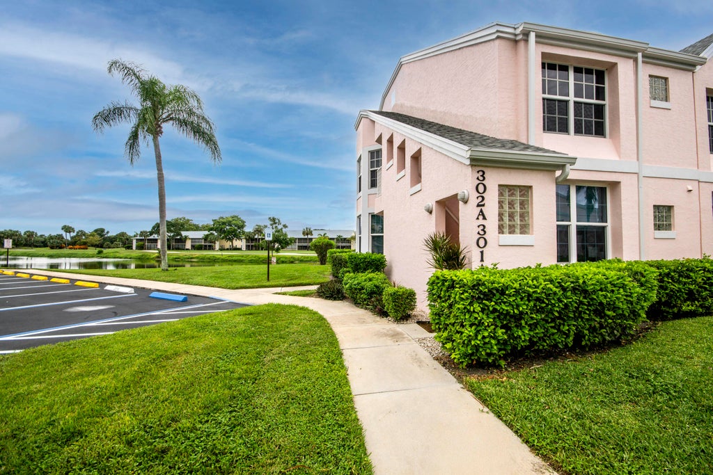 Photo of 302 Muirfield Court #302A, Jupiter, FL 33458 (MLS # B26085529)
