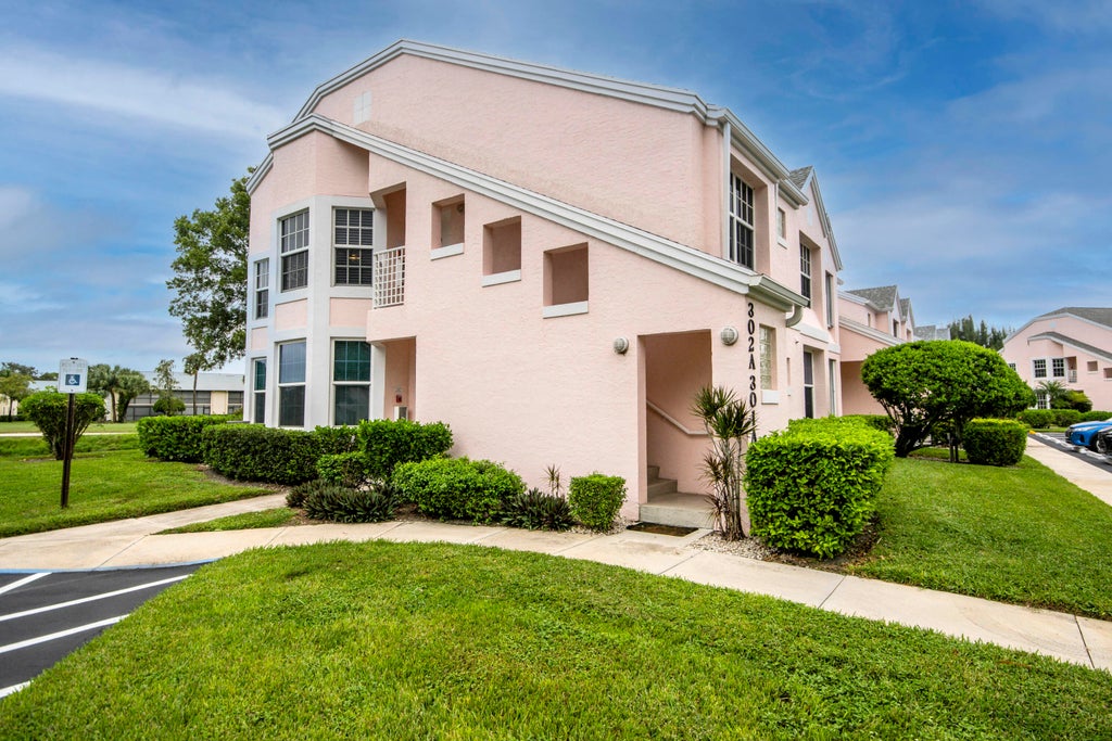 Photo of 302 Muirfield Court #302A, Jupiter, FL 33458 (MLS # B26085529)