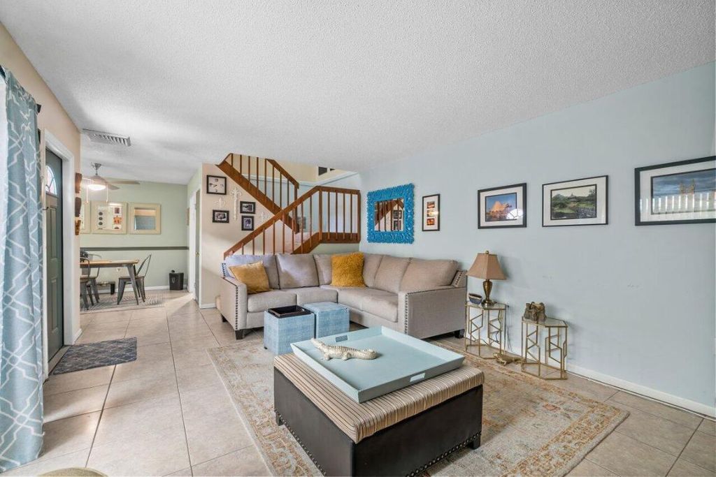 Photo of 2120 21st Lane, Palm Beach Gardens, FL 33418 (MLS # R10958425)