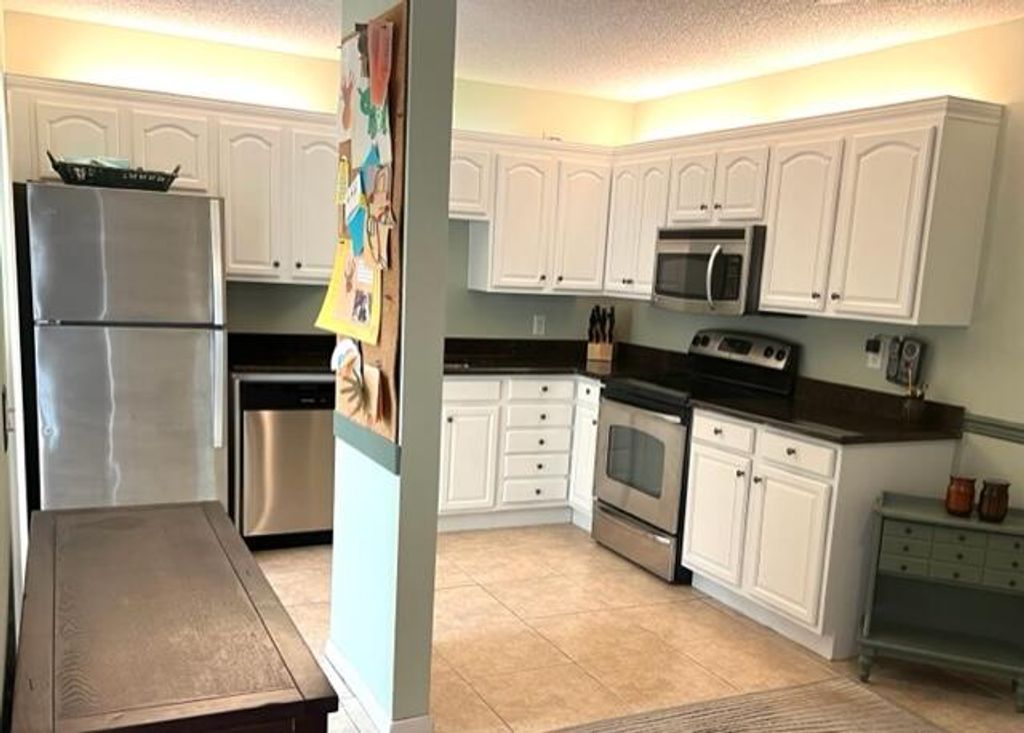 Photo of 2120 21st Lane, Palm Beach Gardens, FL 33418 (MLS # R10958425)