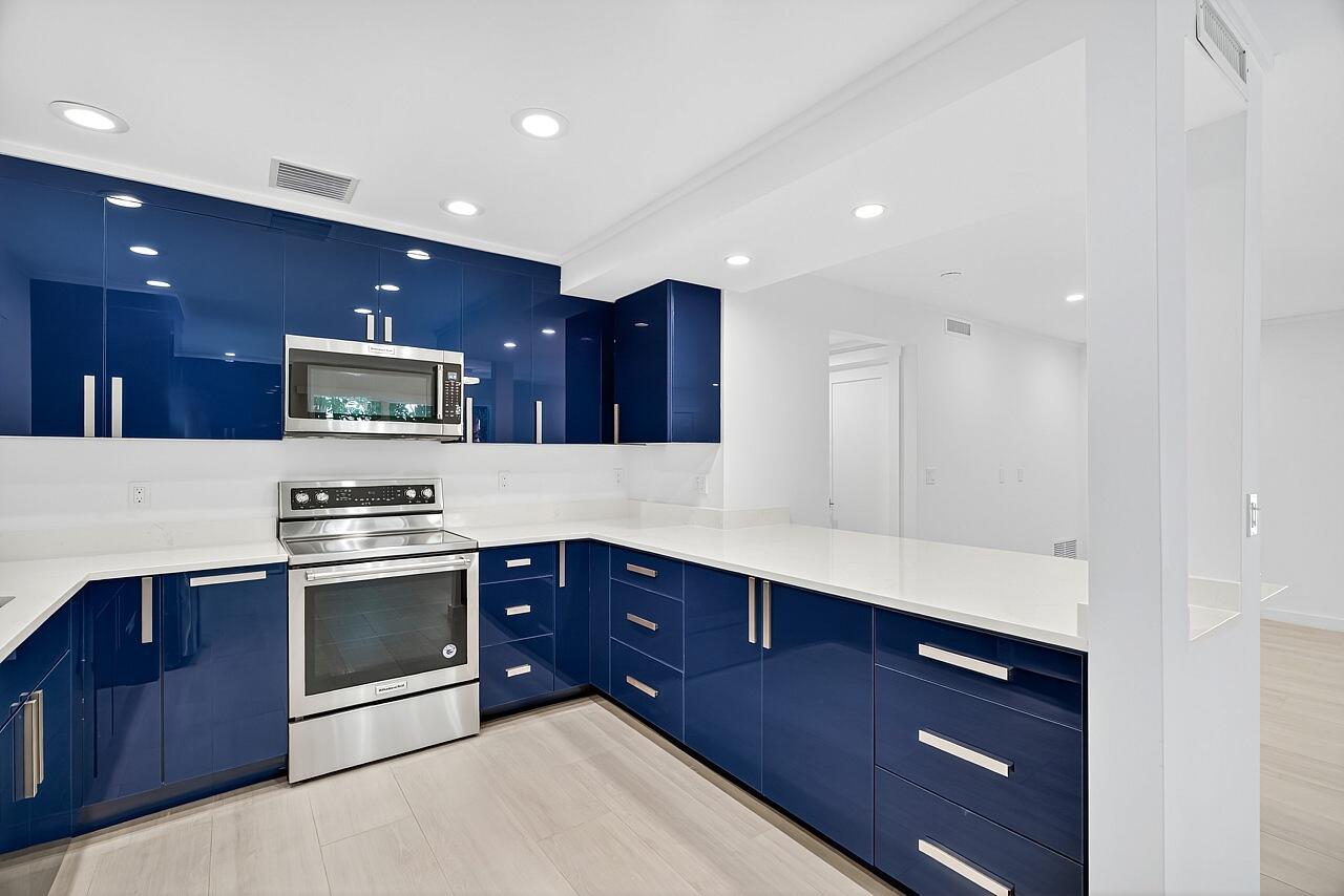 BEACH HOUSE COTTAGES - Residential