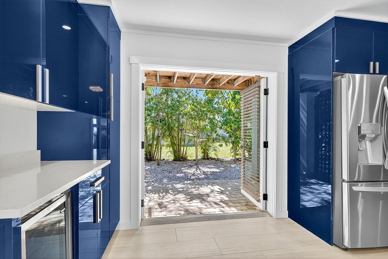 BEACH HOUSE COTTAGES - Residential