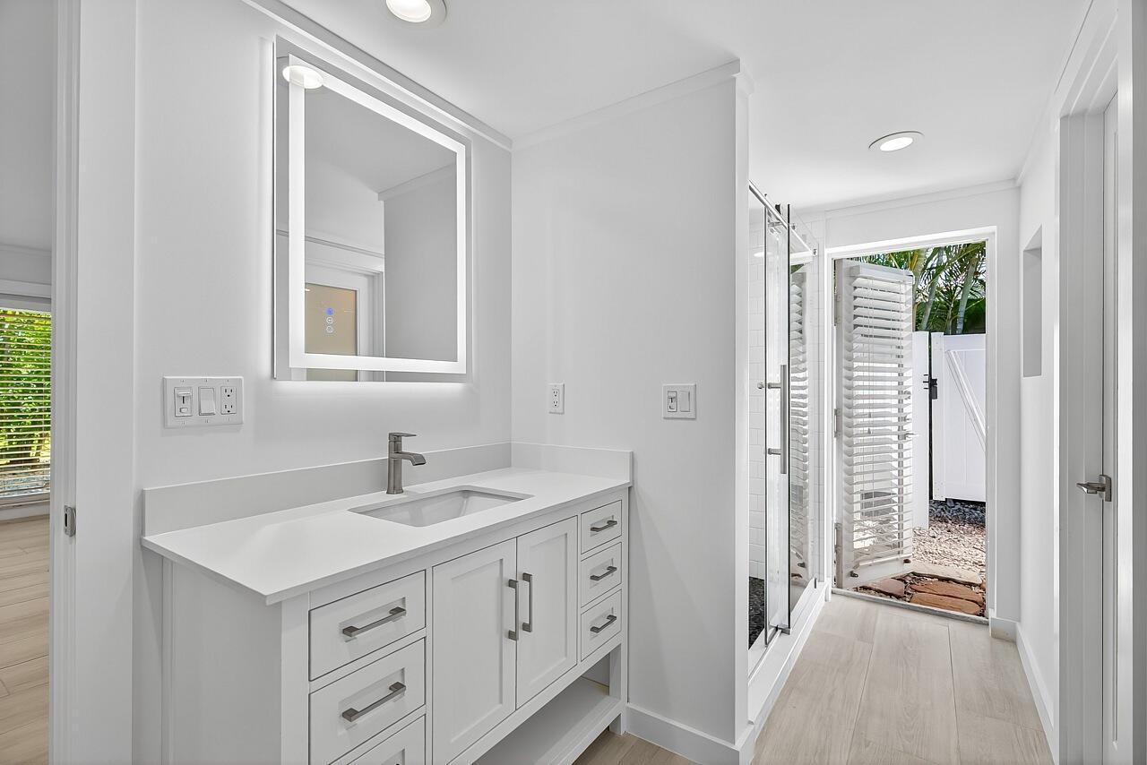 BEACH HOUSE COTTAGES - Residential