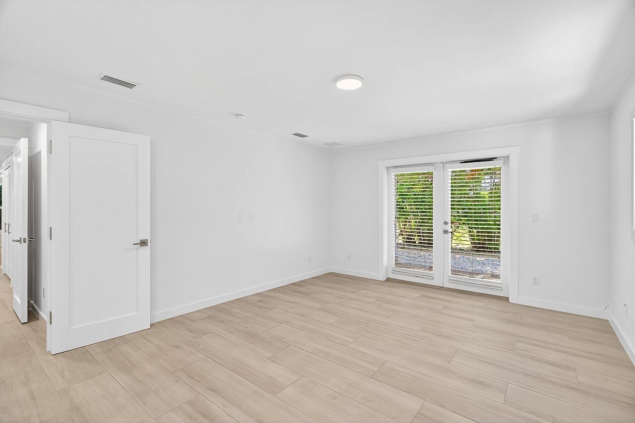 BEACH HOUSE COTTAGES - Residential