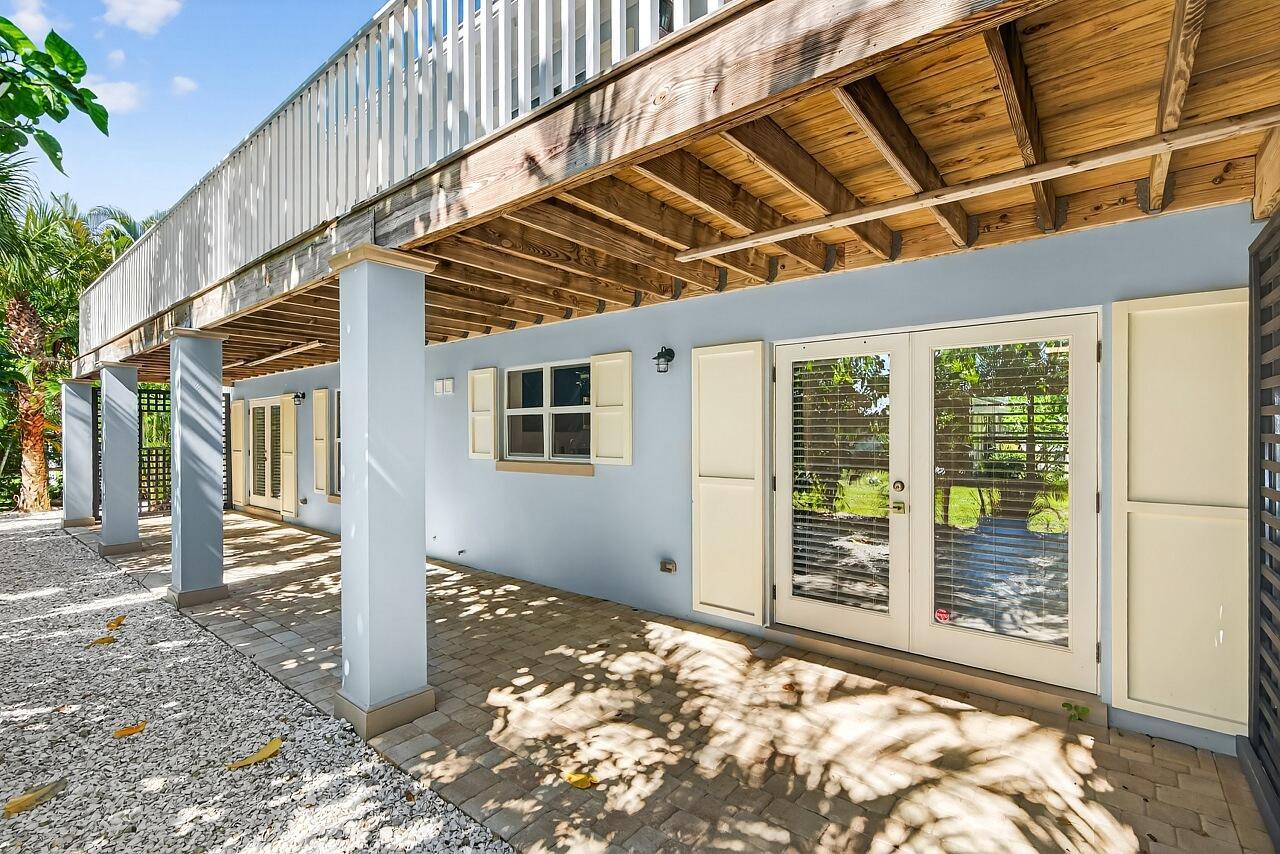 BEACH HOUSE COTTAGES - Residential