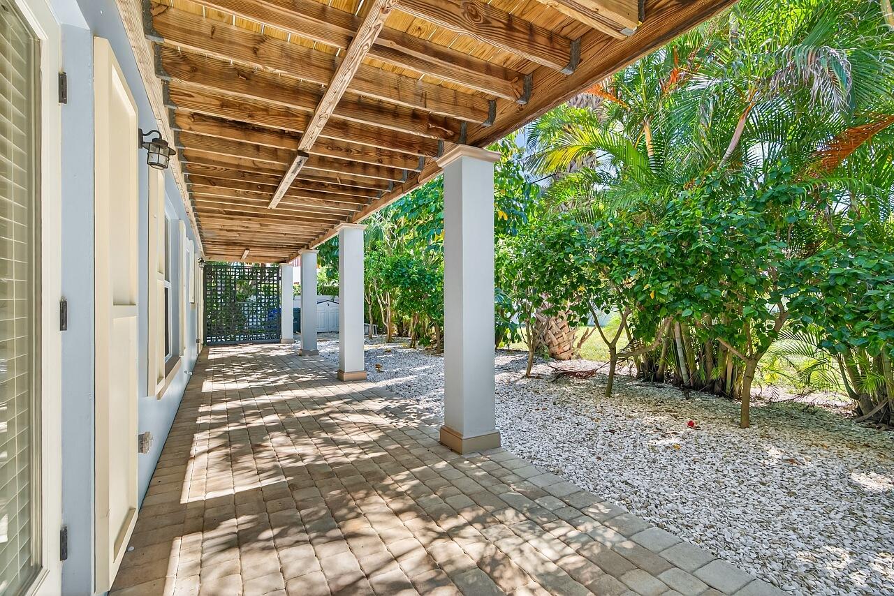 BEACH HOUSE COTTAGES - Residential