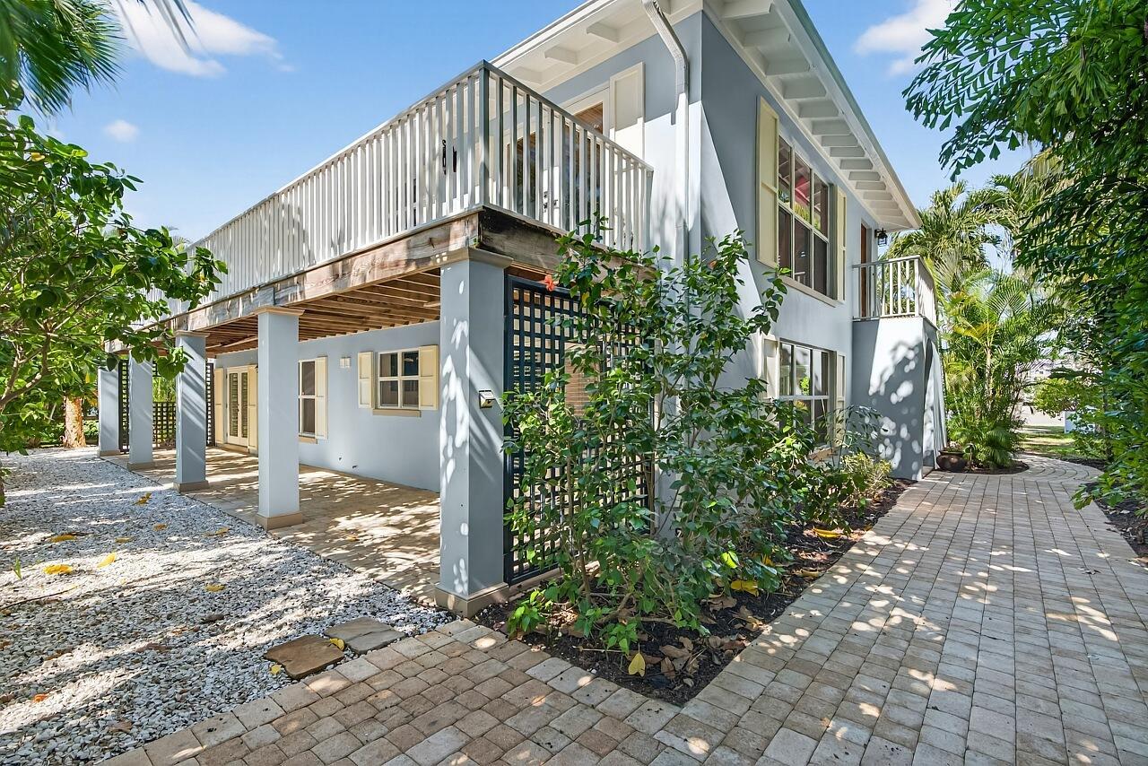 BEACH HOUSE COTTAGES - Residential