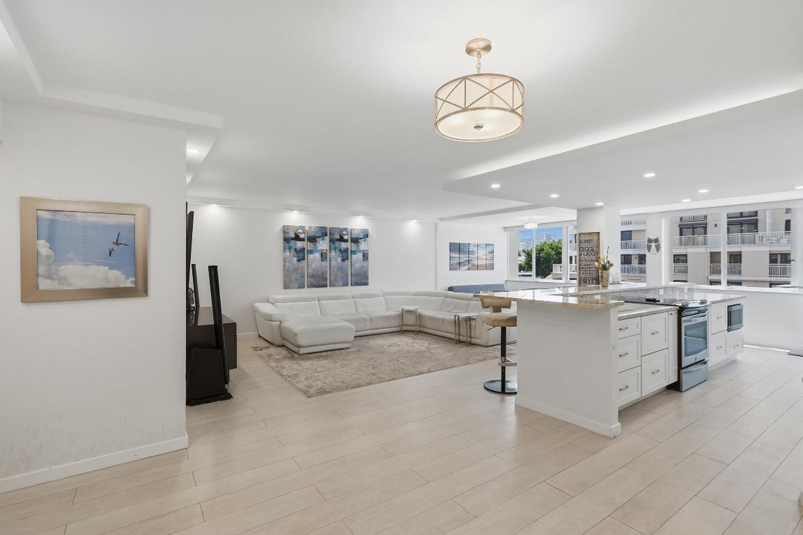 3100 NE 49th Street 206