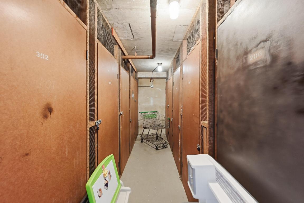 ROYAL MARINER CONDO - Residential