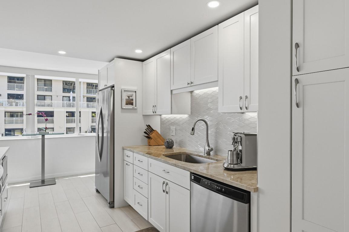 ROYAL MARINER CONDO - Residential