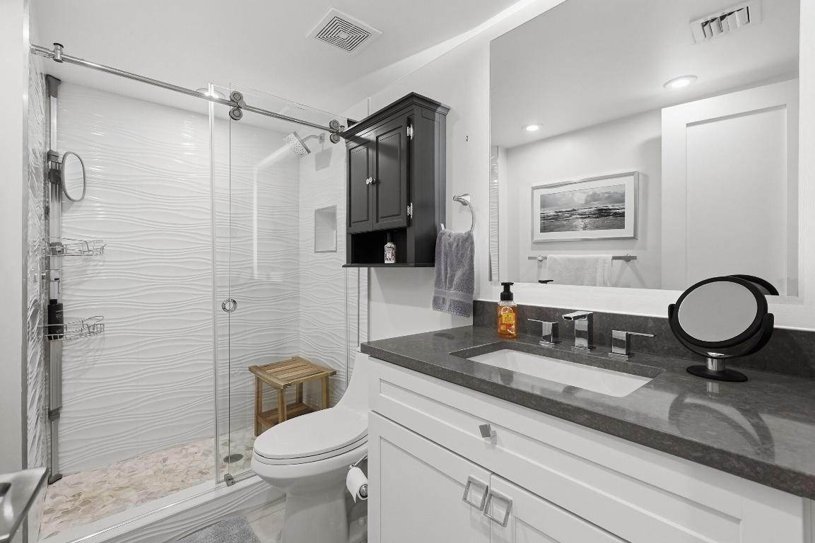 ROYAL MARINER CONDO - Residential