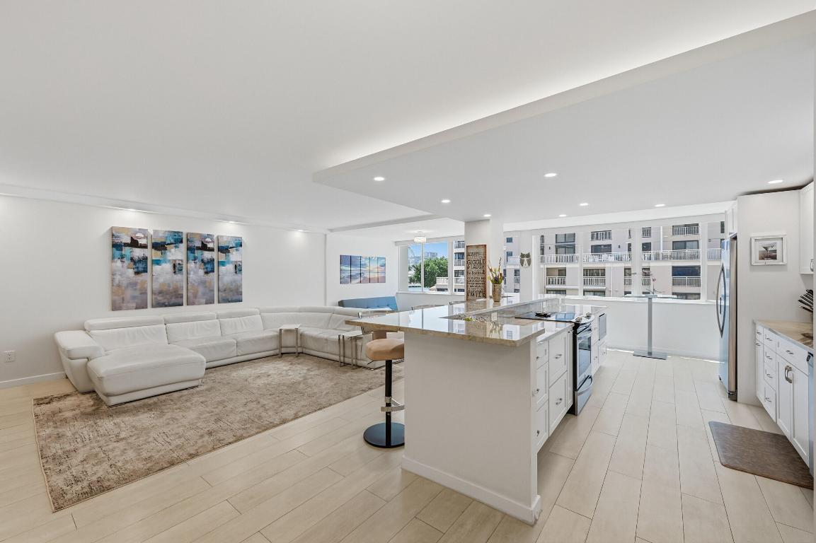 3100 NE 49th Street 206