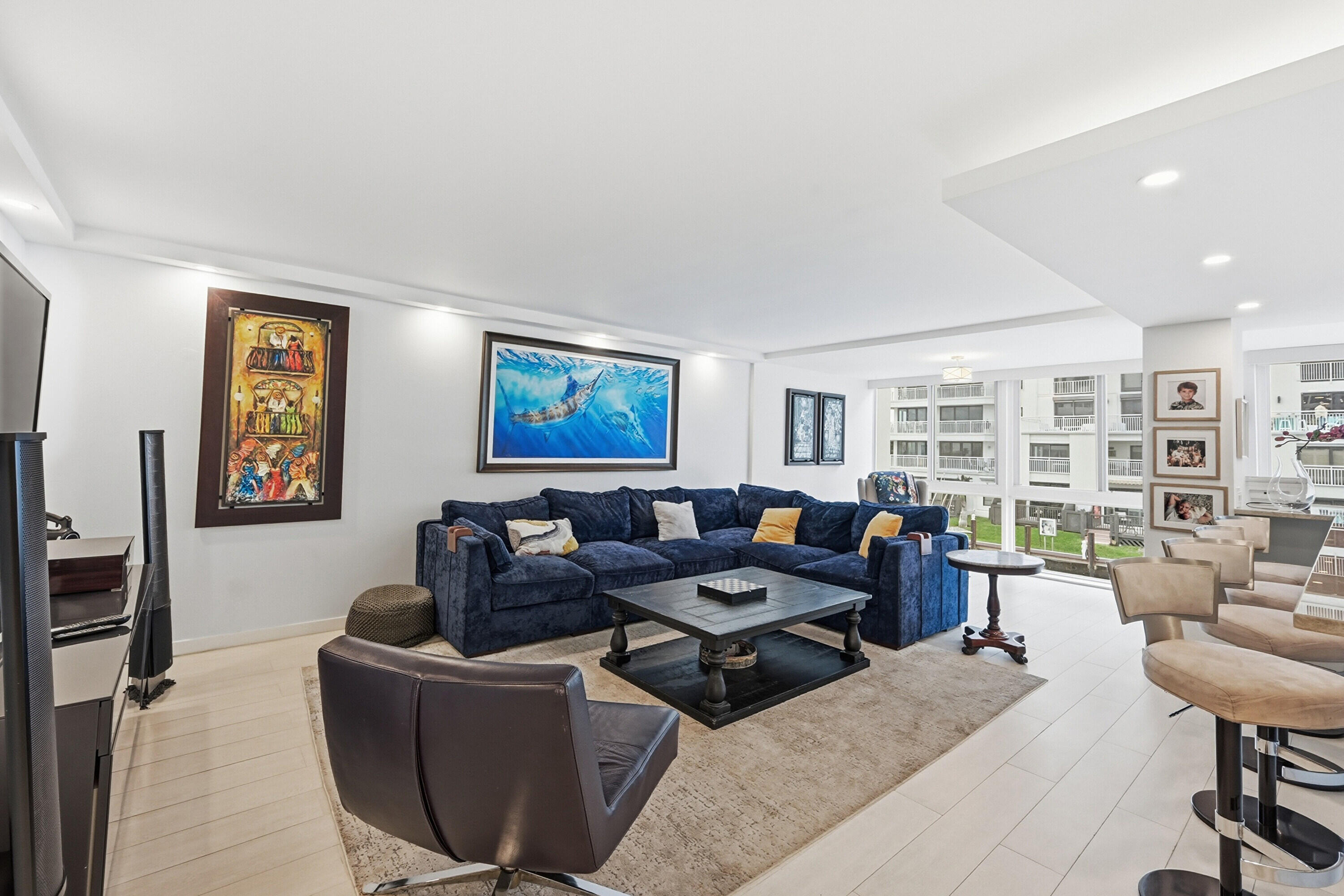 ROYAL MARINER CONDO - Residential