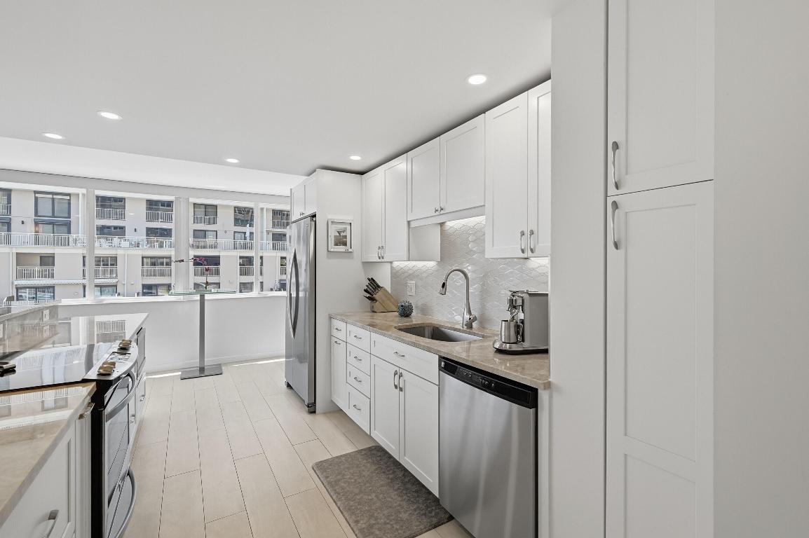 ROYAL MARINER CONDO - Residential