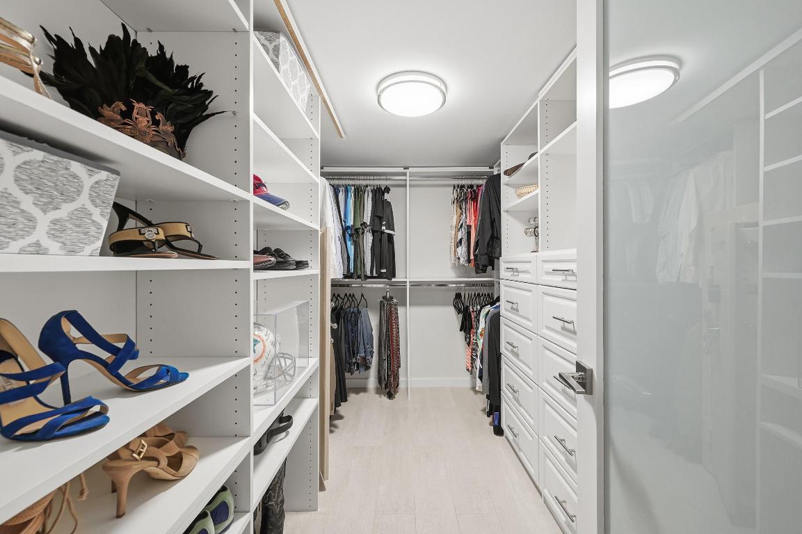 ROYAL MARINER CONDO - Residential