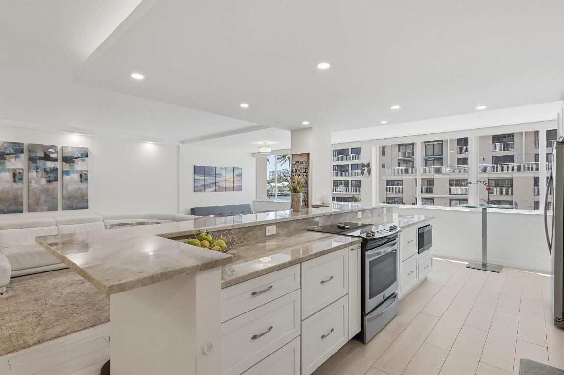 ROYAL MARINER CONDO - Residential