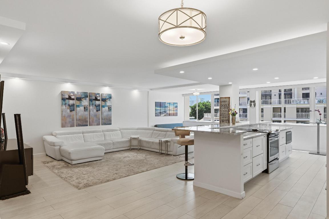 ROYAL MARINER CONDO - Residential