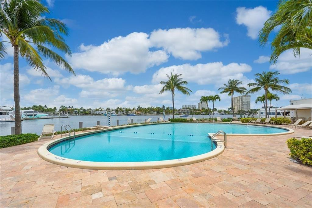 Venetian Condominium - Residential