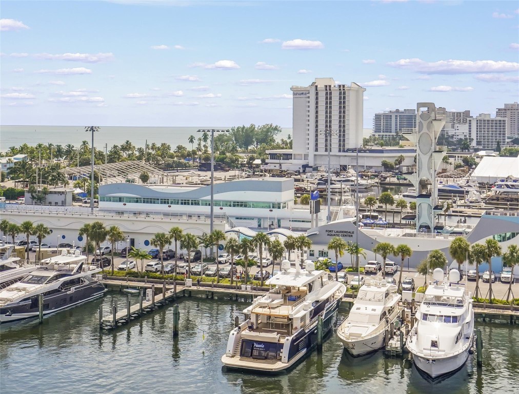 Venetian Condominium - Residential