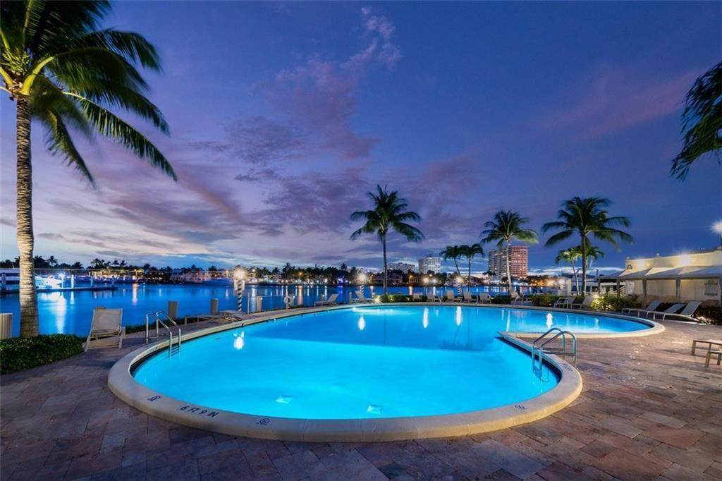 Venetian Condominium - Residential