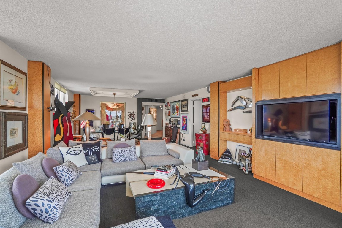 Venetian Condominium - Residential
