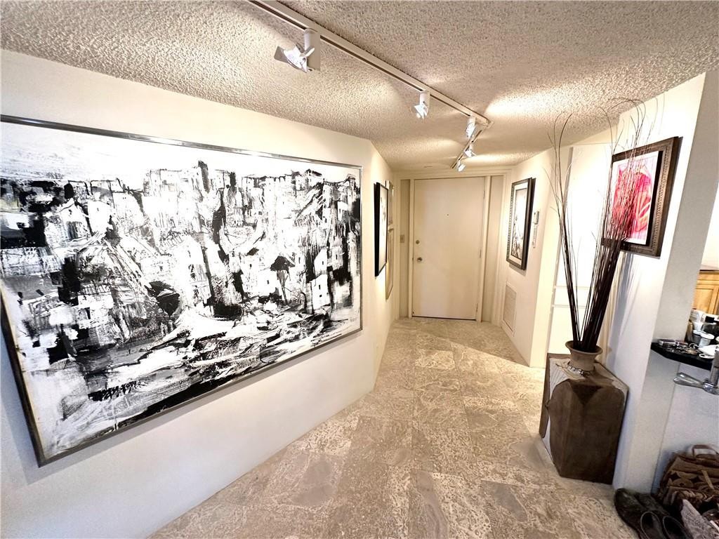 Venetian Condominium - Residential
