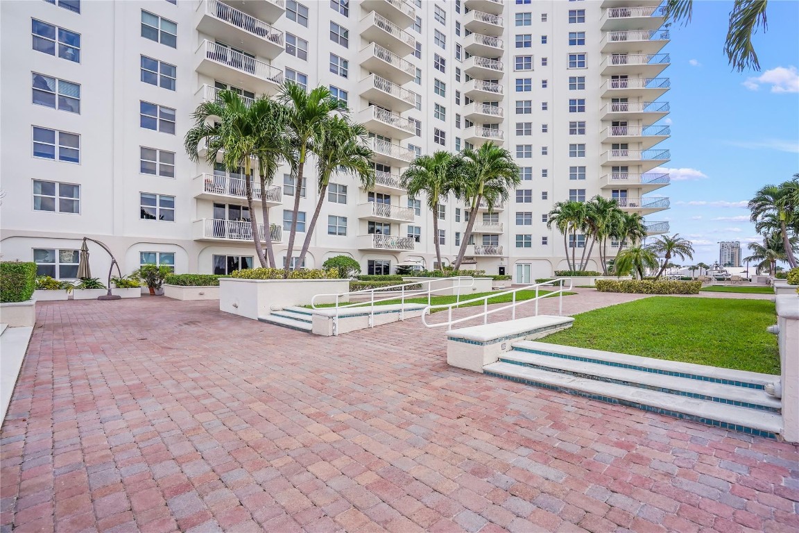 Venetian Condominium - Residential