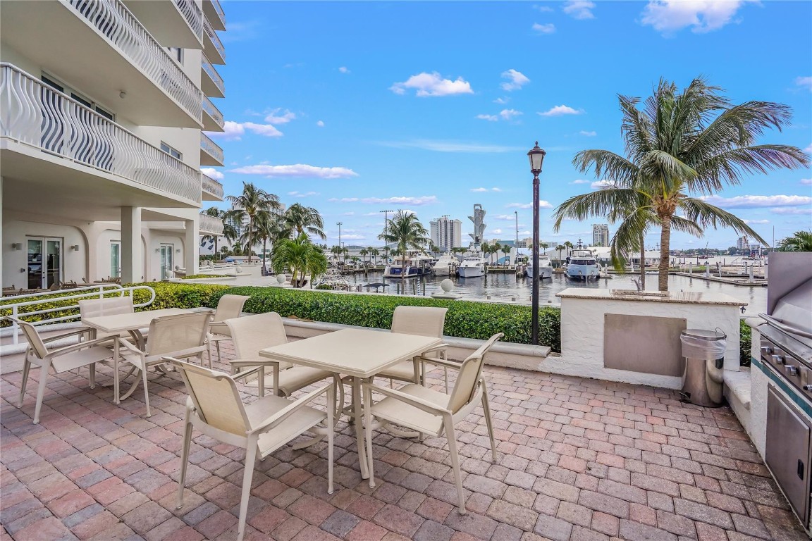 Venetian Condominium - Residential