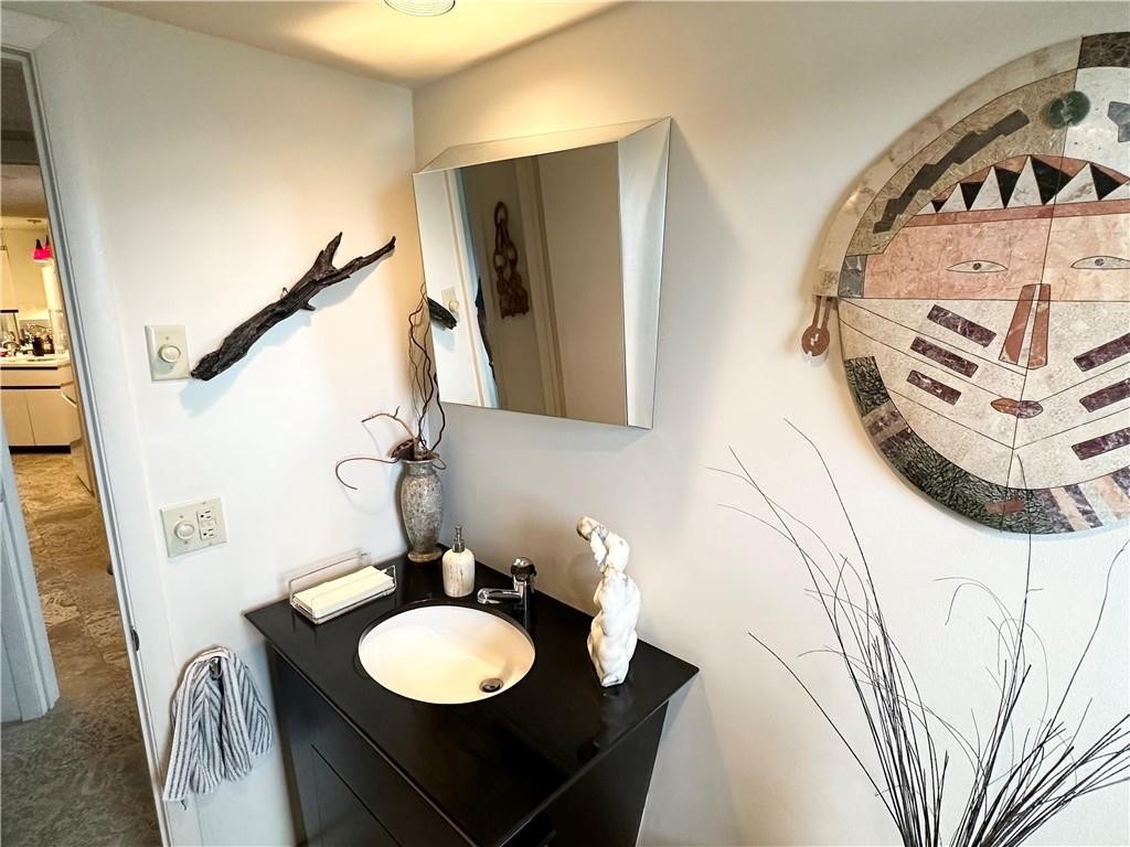 Venetian Condominium - Residential